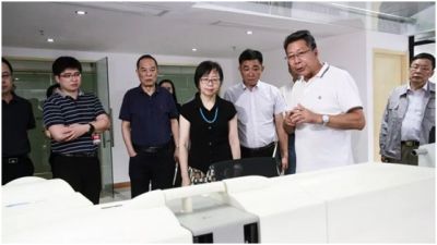 寧波高新區管委會主任黃利琴書記到我司指導工作